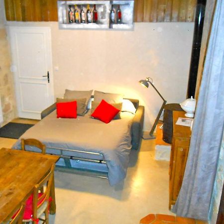 Sous Les Marronniers Bed & Breakfast Petit-Palais-et-Cornemps Екстериор снимка