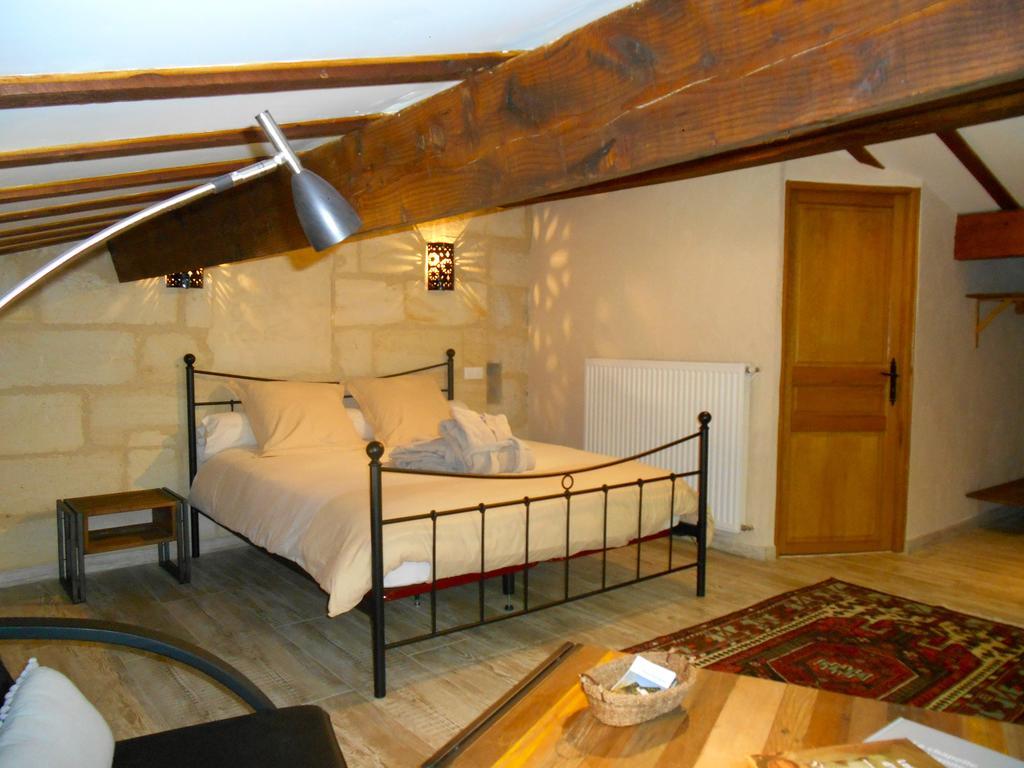 Sous Les Marronniers Bed & Breakfast Petit-Palais-et-Cornemps Стая снимка