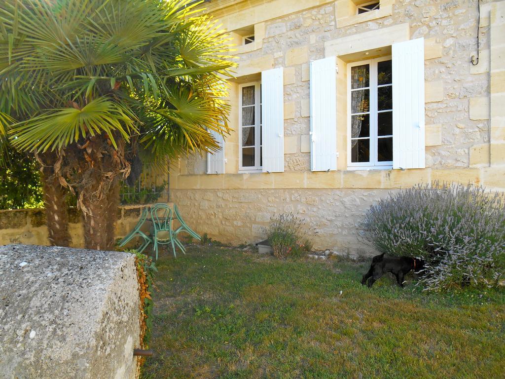 Sous Les Marronniers Bed & Breakfast Petit-Palais-et-Cornemps Стая снимка