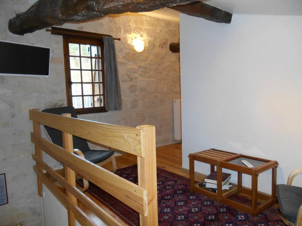 Sous Les Marronniers Bed & Breakfast Petit-Palais-et-Cornemps Екстериор снимка